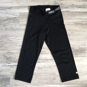 Nike Pro Crop Leggings
